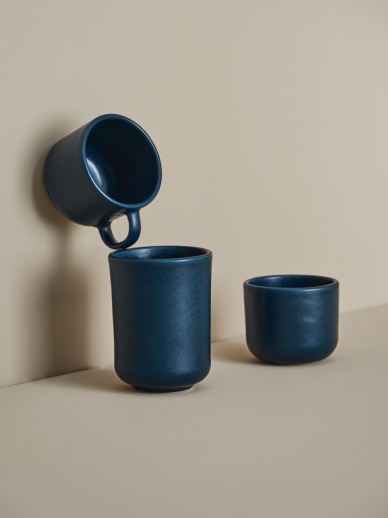 Teetasse handmade Stoneware Cup with Handle Dark Blue